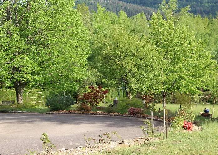 Paisible En Foret Avec Terrasse, 4 Personnes - Fr-1-589-322 度假居 *