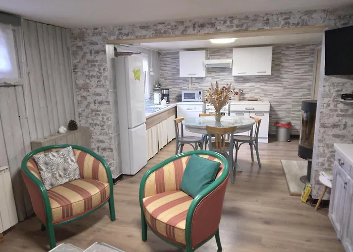 Paisible En Foret Avec Terrasse, 4 Personnes - Fr-1-589-322 度假居 *