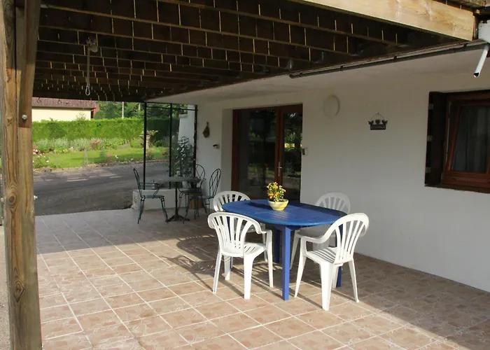 Paisible En Foret Avec Terrasse, 4 Personnes - Fr-1-589-322 * La Bourgonce